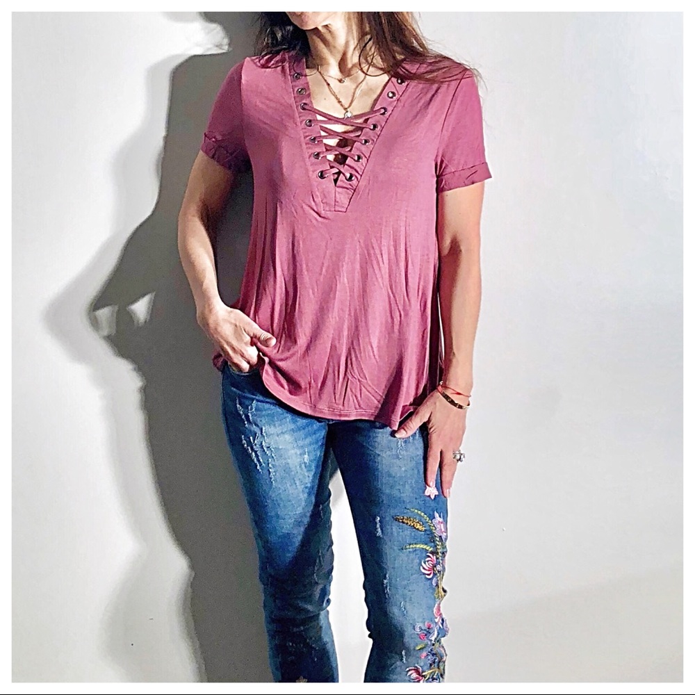 ✨SALE✨Boyfriend style Lace up short sleeve top - Picture 6 of 7